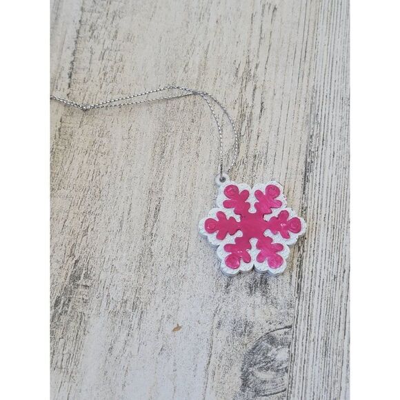Mini pink snowflake wooden ornament Xmas decor - Picture 1 of 5